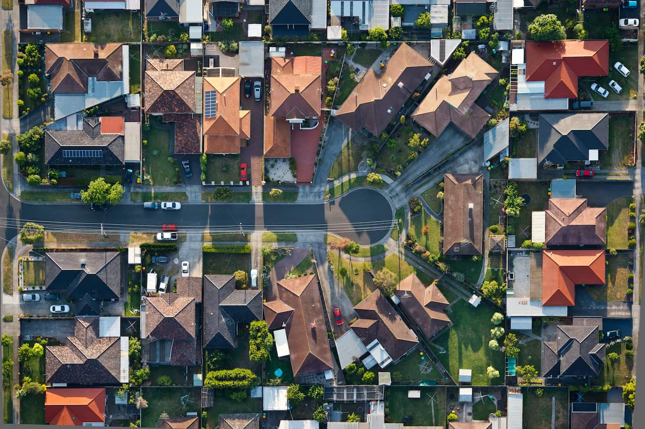 An view of Melbourne homes on a cul-de-sac from above.