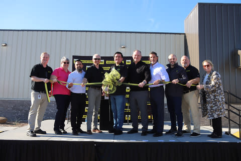 Dollar General celebrates its 20,000th store grand opening in Alice, Texas. (Photo: Business Wire)