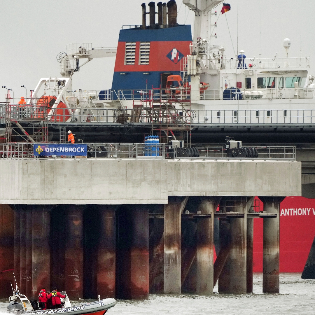 Germany completes first floating LNG terminal