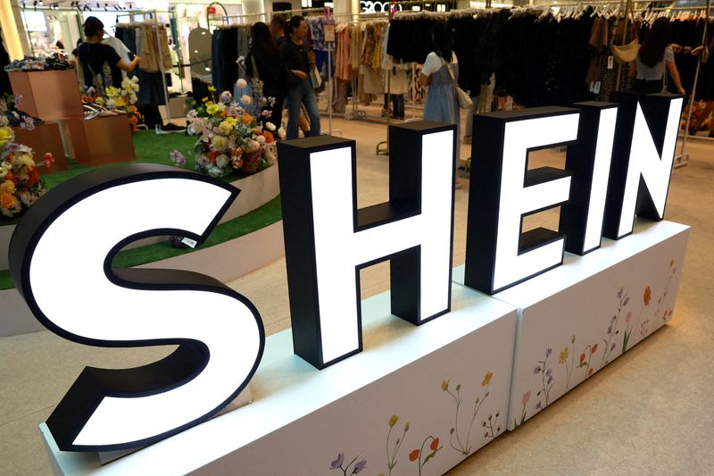 © Reuters. FILE PHOTO: A view of a Shein pop-up store at a mall in Singapore April 4, 2024. REUTERS/Edgar Su/File Photo