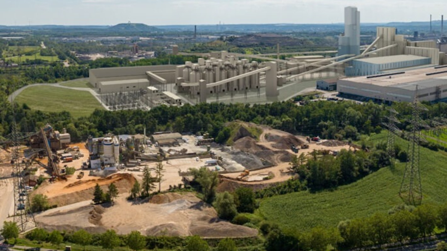 "What we are now doing here in the Saarland, in the steel industry, is a victory for climate protection."