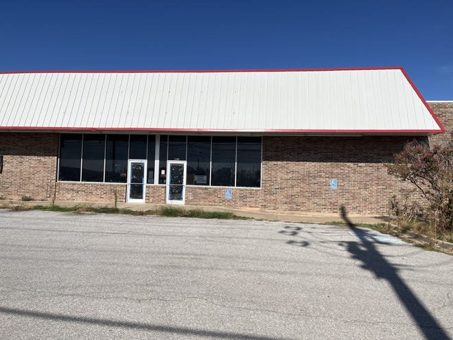 This former Family Dollar store on Jacksboro Highway is slated to become a La Mexicana Meat Market.