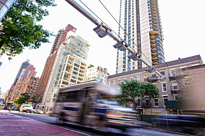 Congestion pricing gantry