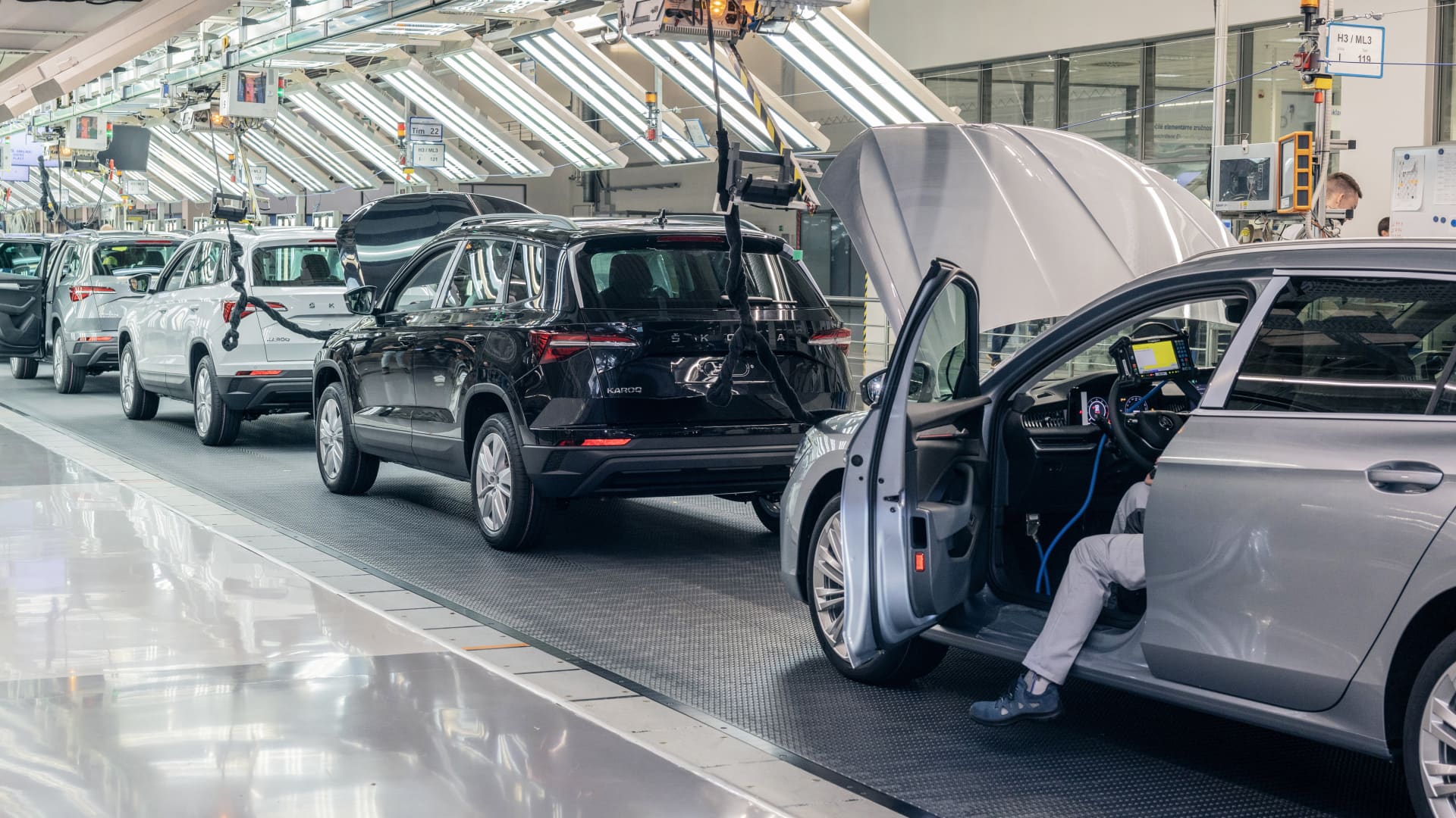 Skoda Kodiaq automobiles on the production line at the Volkswagen AG plant in Bratislava, Slovakia, on Friday, Dec. 1, 2023.