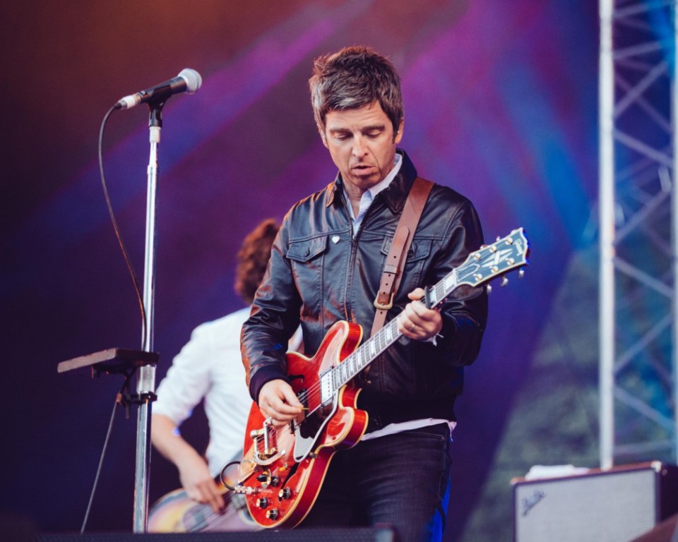 GG8KAR Scarborough, UK. 3rd August, 2016. Noel Gallagher's High Flying Birds headline Scarborough Open Air Theatre. Credit: Daniel Easton/Alamy Live News