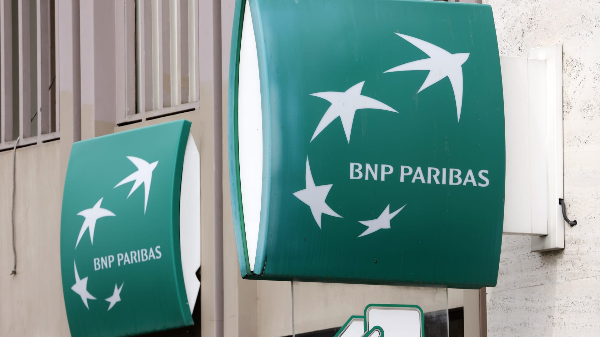 A BNP Paribas branch