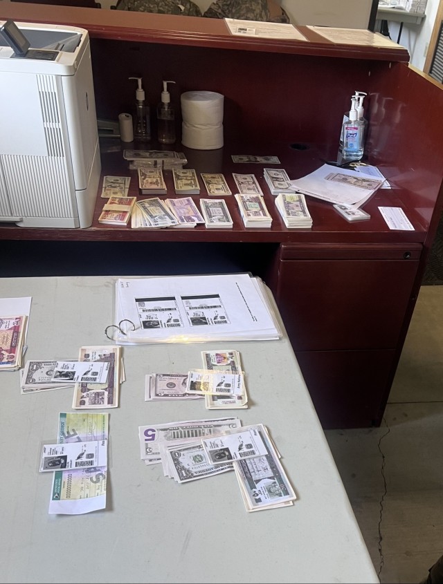 Y Army National Guard finance Soldiers train during Diamond Saber