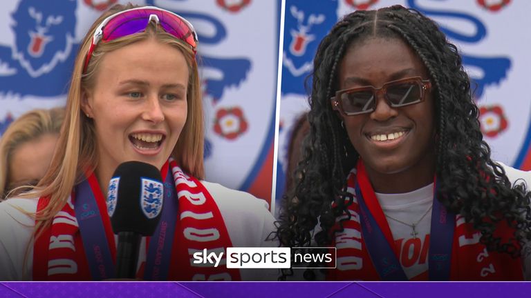 Hannah Hampton and Michelle Agyemang at Lionesses trophy parade