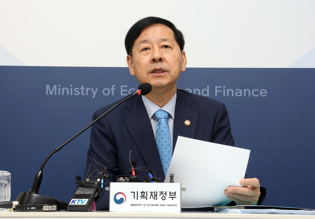 Deputy Prime Minister and Finance Minister Koo Yun-cheol holds a press briefing at the Ministry of Economy and Finance press room in the Government Complex Sejong on Monday. (Yonhap)