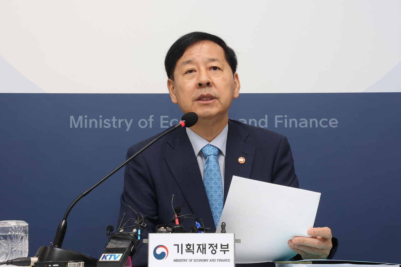 Finance Minister Koo Yun-cheol speaks during a press briefing in Sejong on Monday. (Yonhap)
