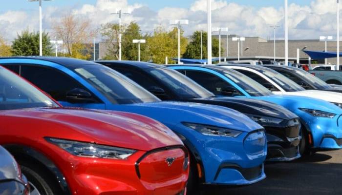 UK electric vehicle sales hit record high with 72,000 new registrations