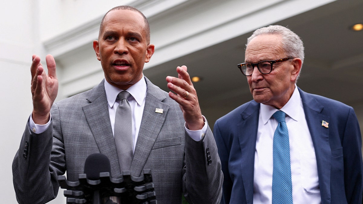 Hakeem Jeffries and Chuck Schumer give a news conference.