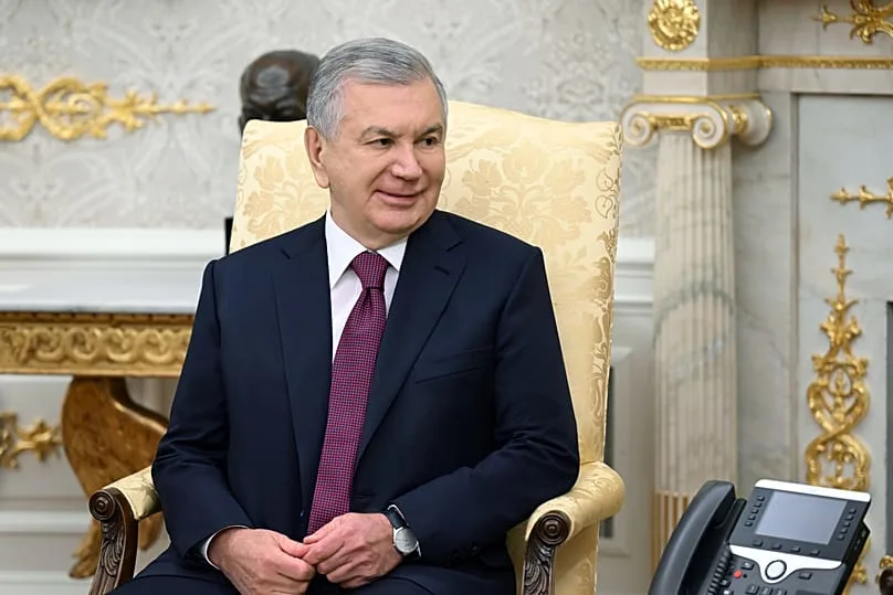Uzbekistan's President Shavkat Mirziyoyev meets with his US counterpart Donald Trump in the Oval Office at the White House, Washington, Thursday, 6 Nov. 2025