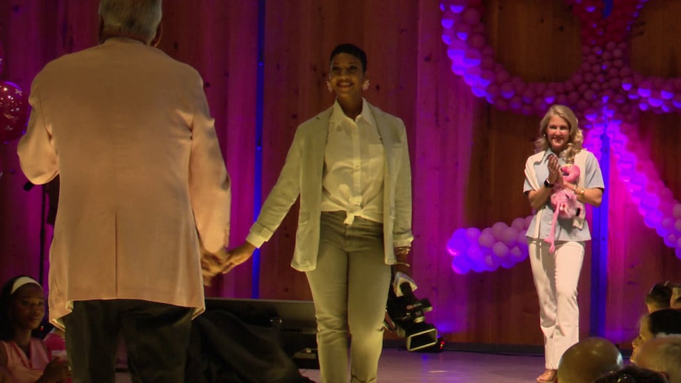 Pink Bow Fashion Show raises funds for NICU families in Columbia